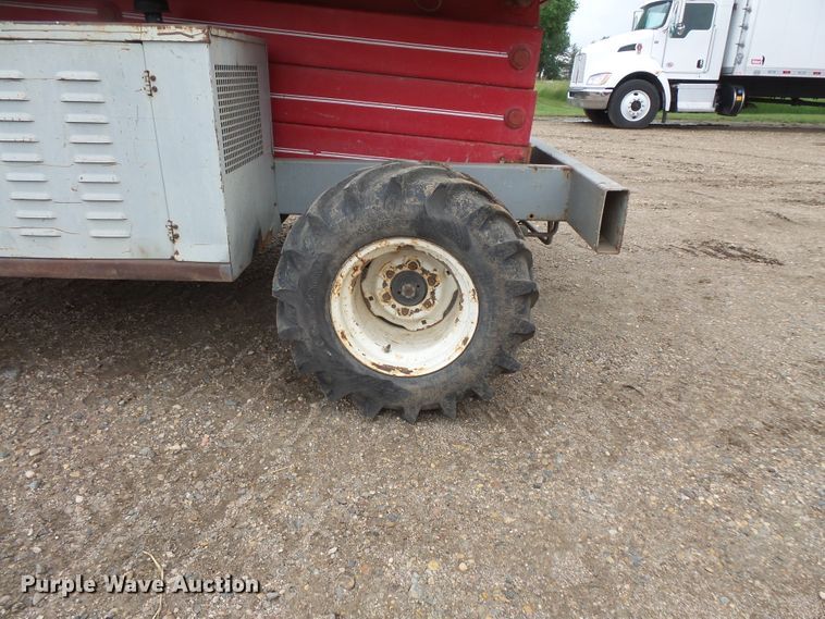 image for item FM9466 Mec 25RT scissor lift