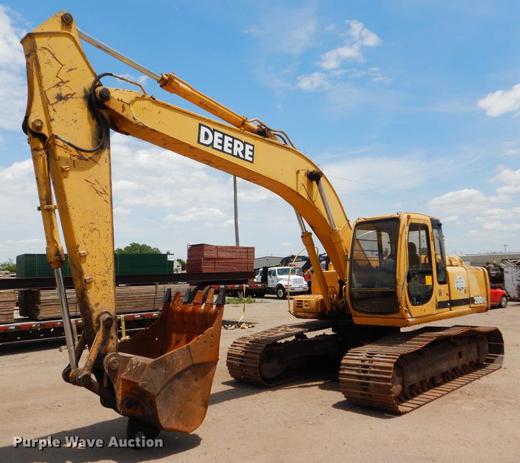 image for item FT9623 1999 John Deere 200LC excavator