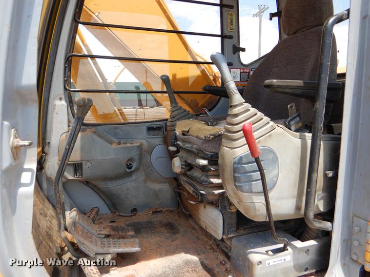 image for item FT9623 1999 John Deere 200LC excavator
