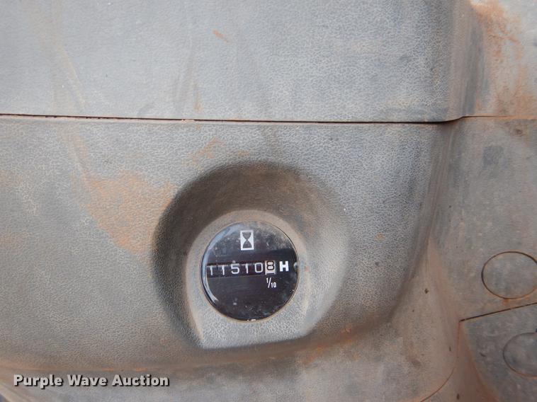 image for item FT9623 1999 John Deere 200LC excavator