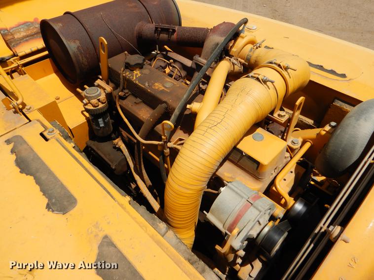 image for item FT9623 1999 John Deere 200LC excavator