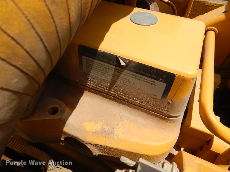 image for item FT9623 1999 John Deere 200LC excavator