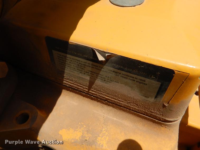 image for item FT9623 1999 John Deere 200LC excavator