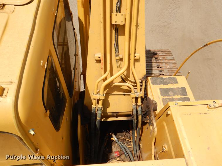 image for item FT9623 1999 John Deere 200LC excavator