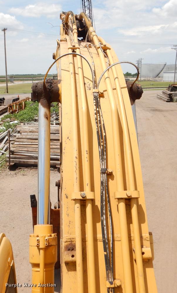 image for item FT9623 1999 John Deere 200LC excavator