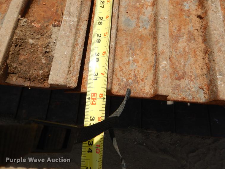 image for item FT9623 1999 John Deere 200LC excavator