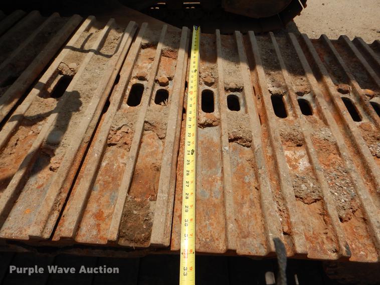 image for item FT9623 1999 John Deere 200LC excavator