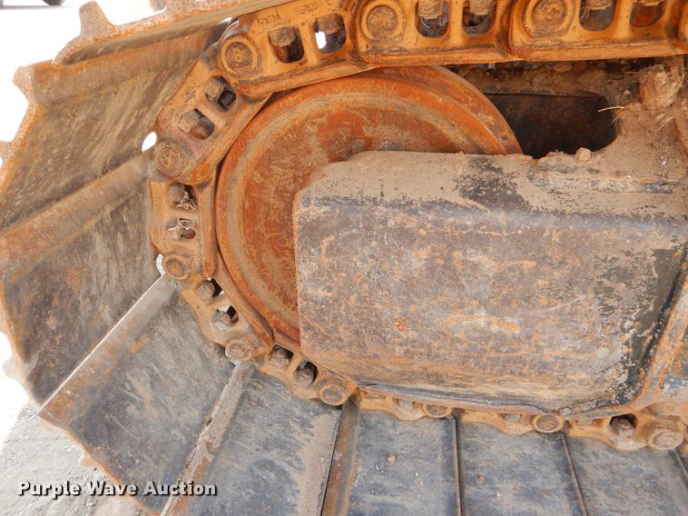 image for item FT9623 1999 John Deere 200LC excavator