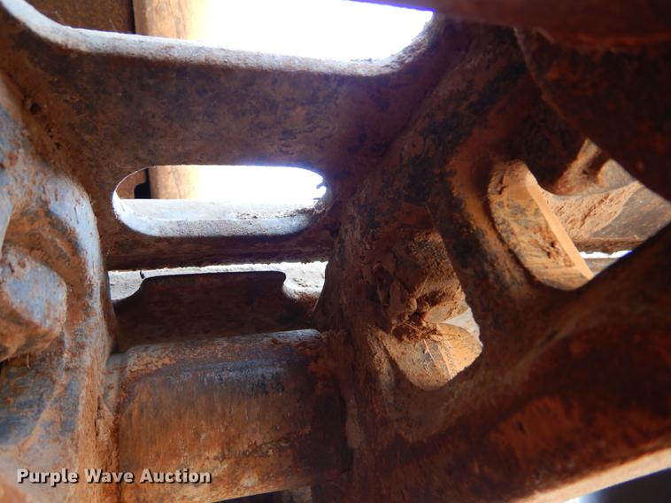 image for item FT9623 1999 John Deere 200LC excavator