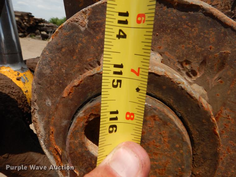 image for item FT9623 1999 John Deere 200LC excavator