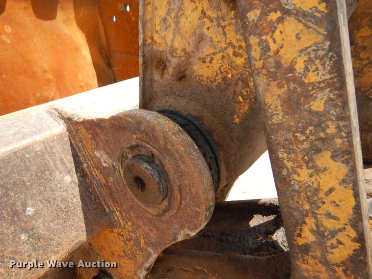 image for item FT9623 1999 John Deere 200LC excavator