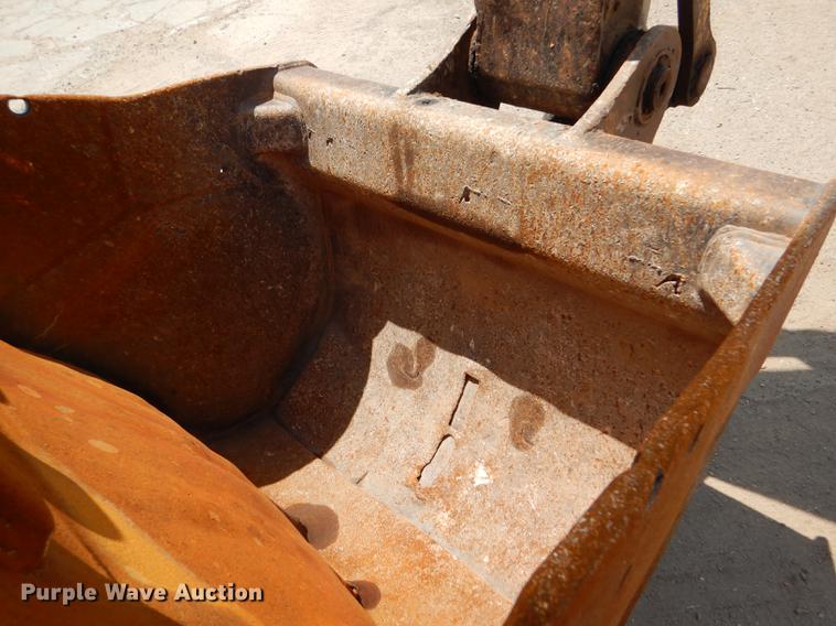 image for item FT9623 1999 John Deere 200LC excavator