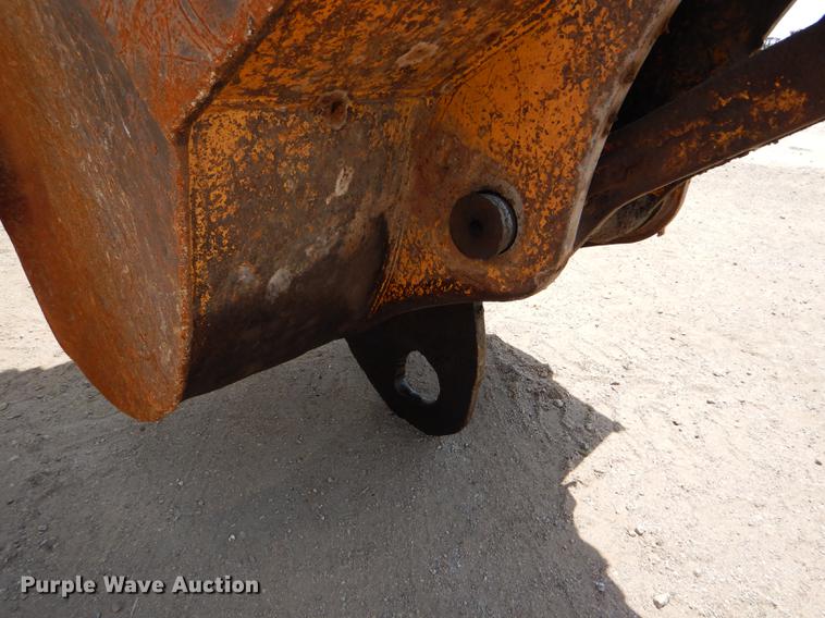 image for item FT9623 1999 John Deere 200LC excavator