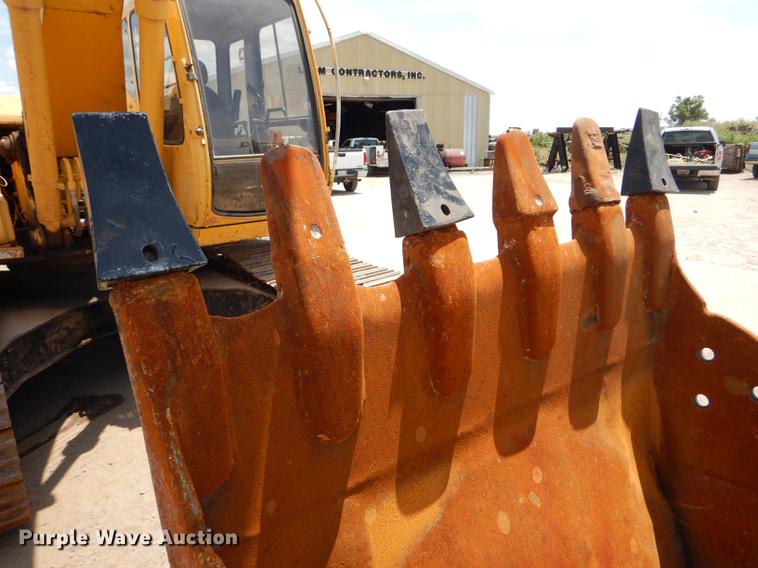 image for item FT9623 1999 John Deere 200LC excavator