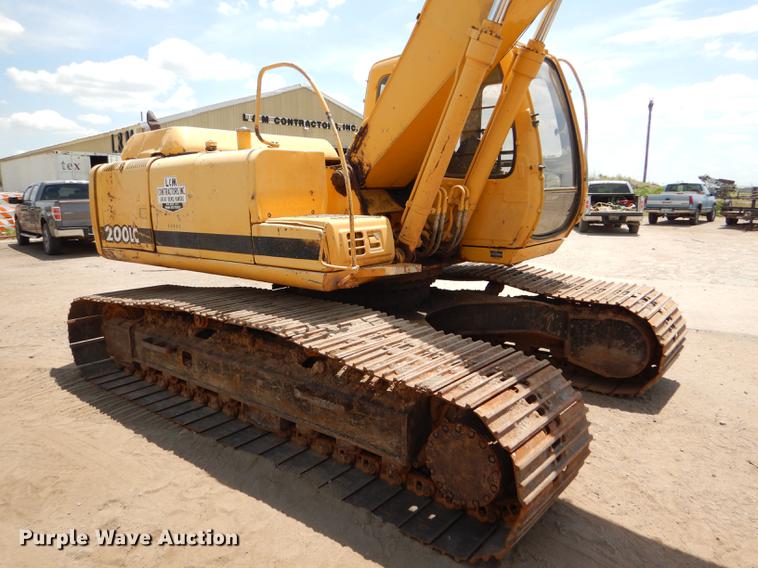 image for item FT9623 1999 John Deere 200LC excavator