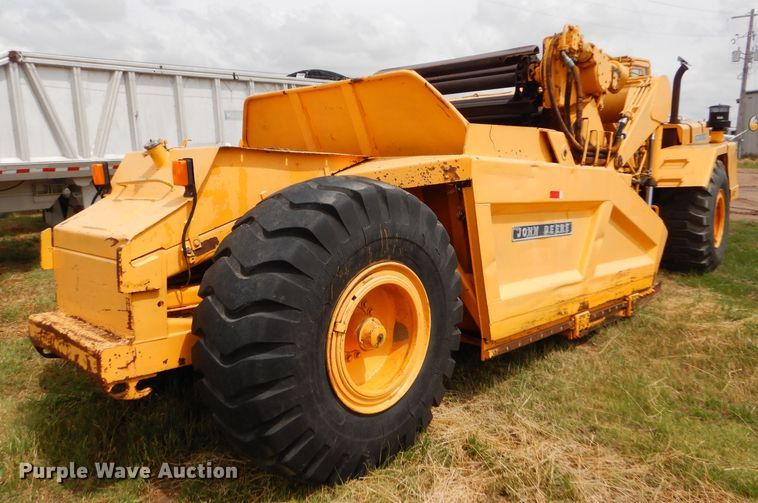 image for item FT9629 John Deere 762 elevating scraper