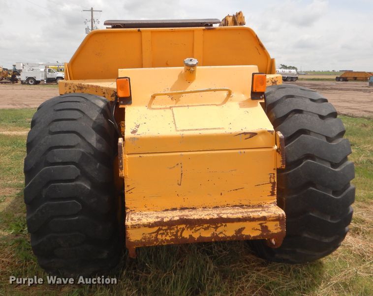 image for item FT9629 John Deere 762 elevating scraper