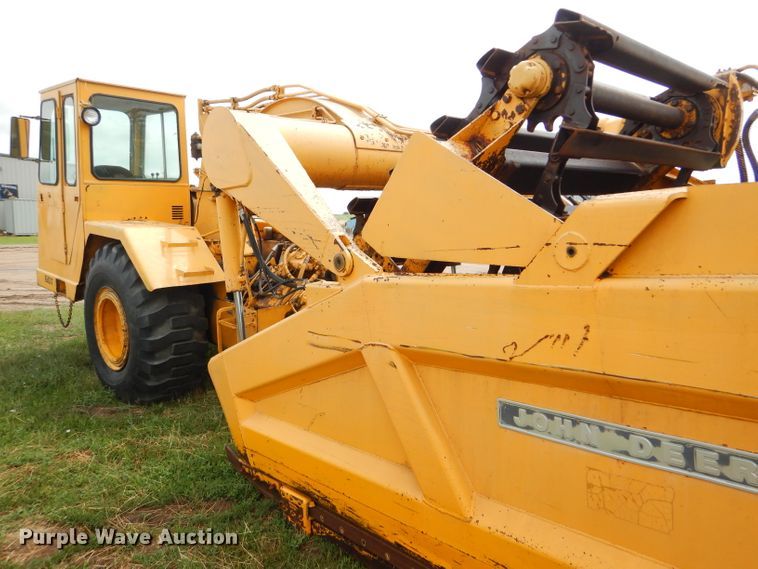 image for item FT9629 John Deere 762 elevating scraper