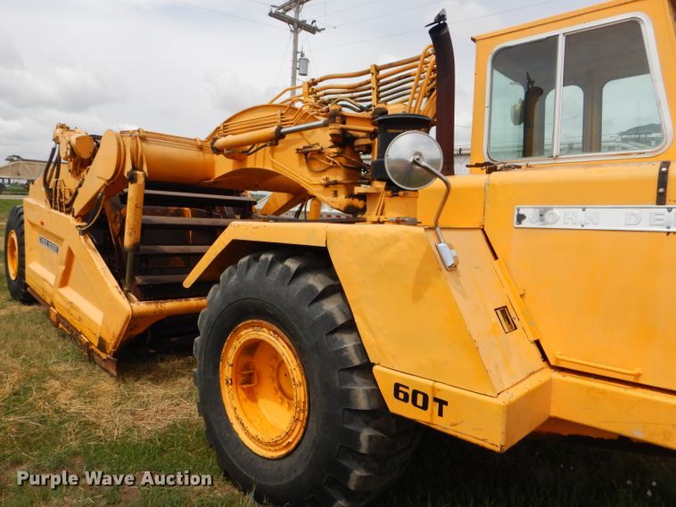 image for item FT9629 John Deere 762 elevating scraper