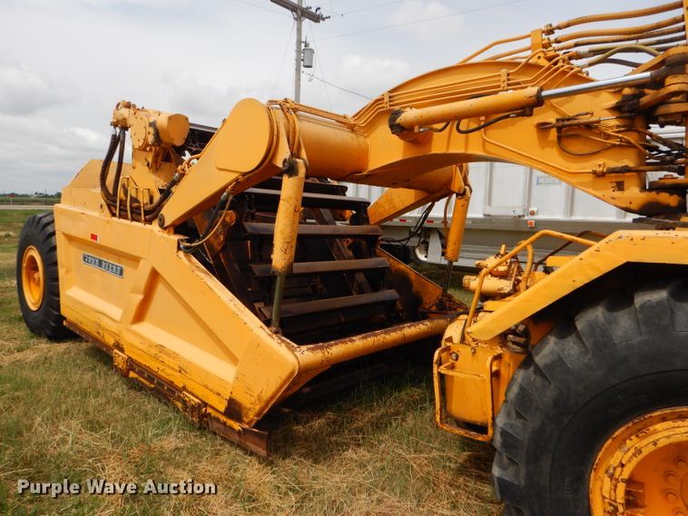 image for item FT9629 John Deere 762 elevating scraper