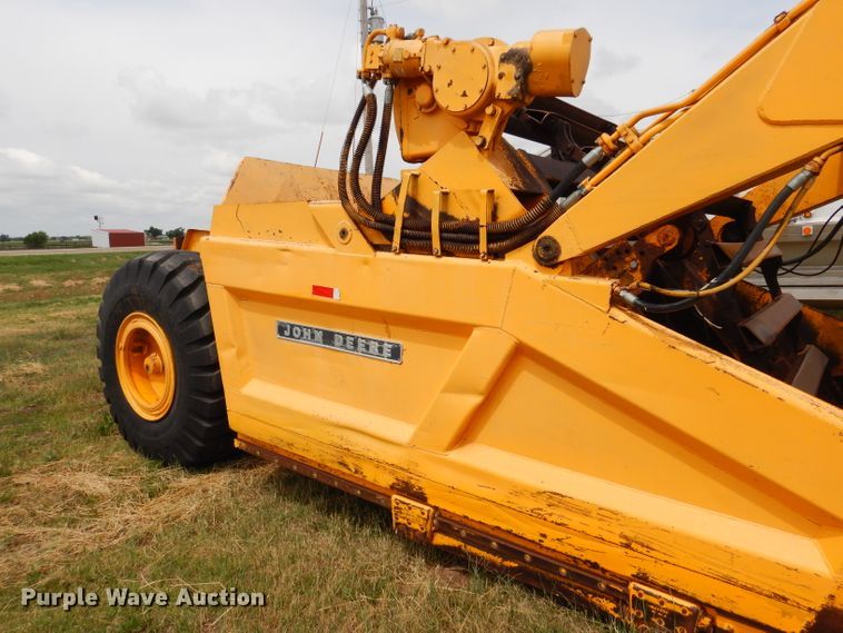 image for item FT9629 John Deere 762 elevating scraper