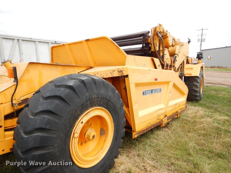 image for item FT9629 John Deere 762 elevating scraper