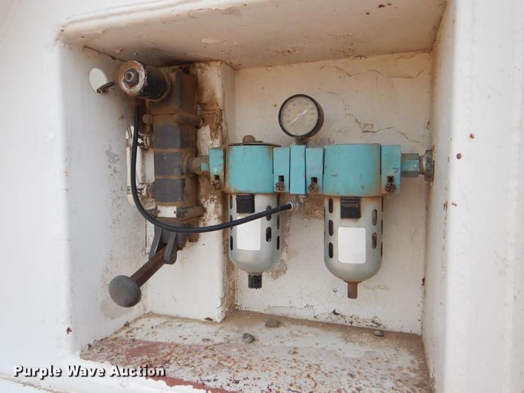 image for item FT9632 1991 Ranch bottom dump trailer