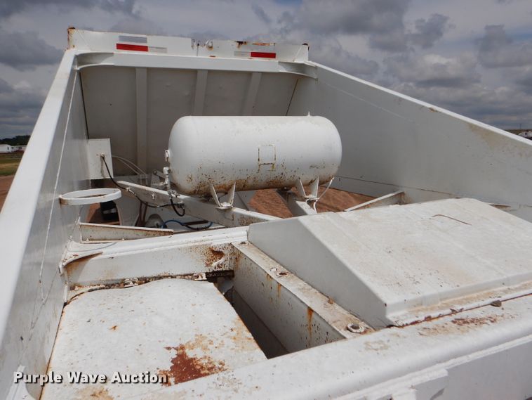 image for item FT9632 1991 Ranch bottom dump trailer