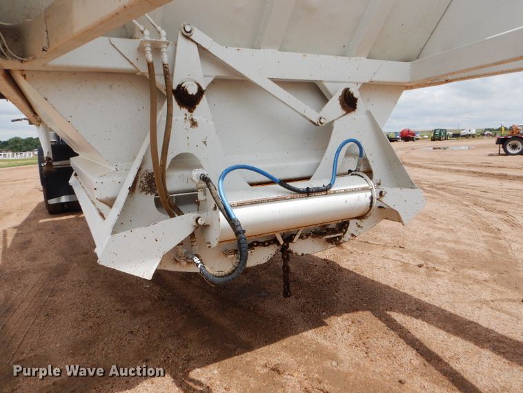 image for item FT9632 1991 Ranch bottom dump trailer