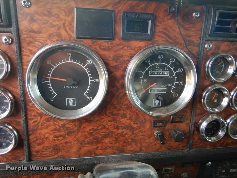 image for item FT9633 2000 Kenworth W900B semi truck