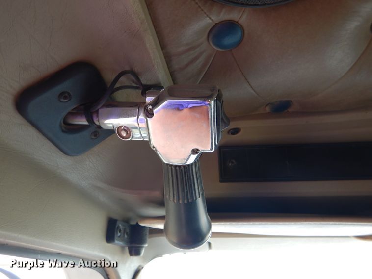 image for item FT9633 2000 Kenworth W900B semi truck