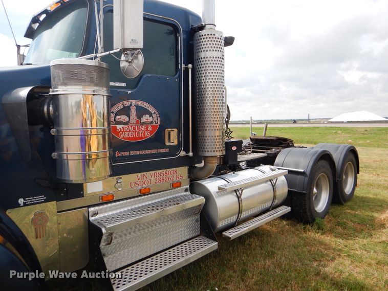 image for item FT9633 2000 Kenworth W900B semi truck