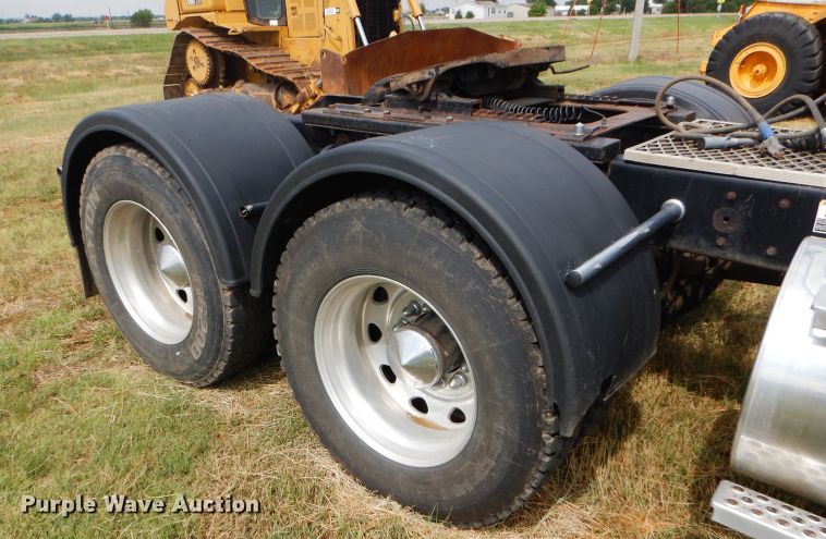 image for item FT9633 2000 Kenworth W900B semi truck