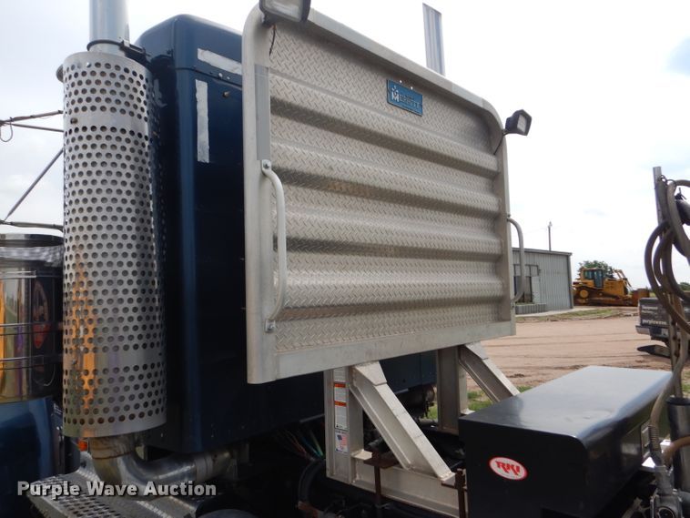 image for item FT9633 2000 Kenworth W900B semi truck