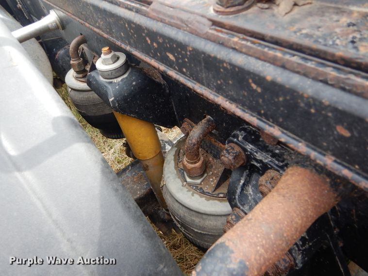 image for item FT9633 2000 Kenworth W900B semi truck