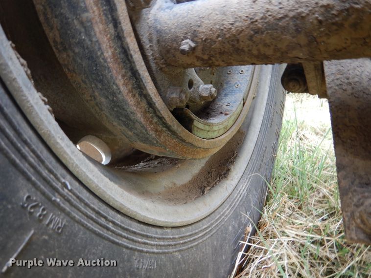 image for item FT9633 2000 Kenworth W900B semi truck