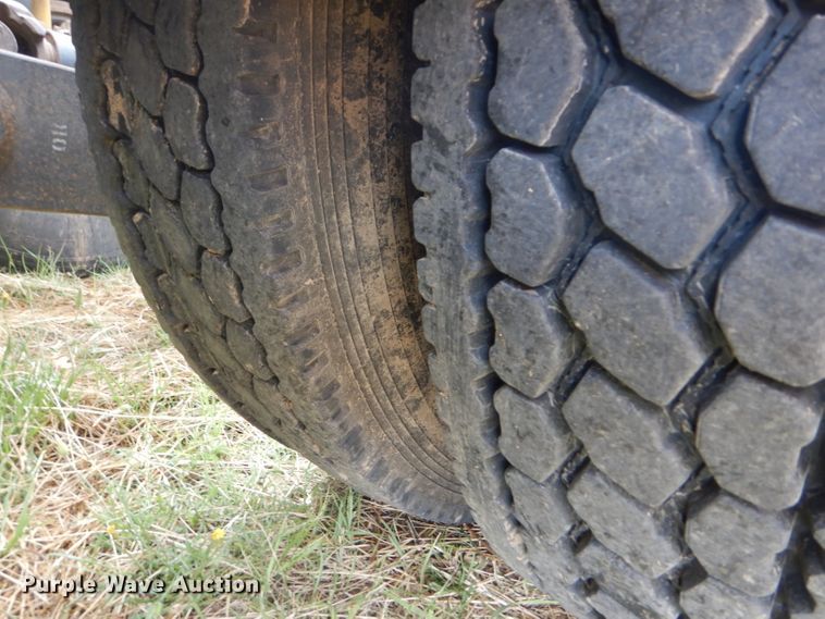 image for item FT9633 2000 Kenworth W900B semi truck