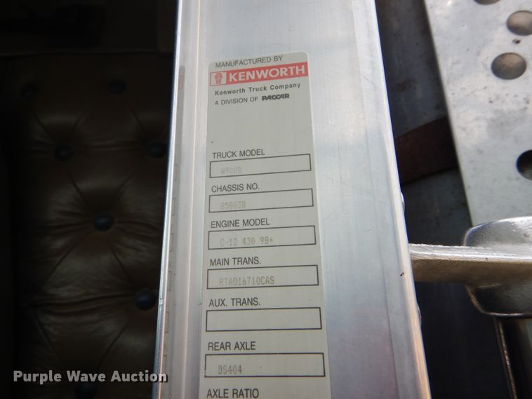 image for item FT9633 2000 Kenworth W900B semi truck