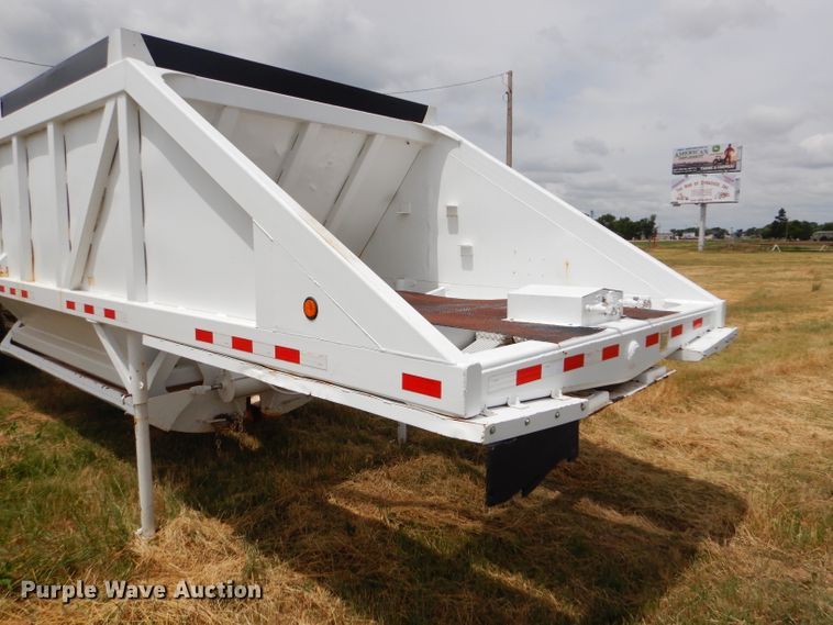 image for item FT9634 1988 Ranch bottom dump trailer