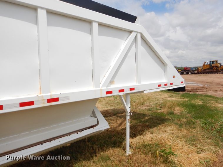 image for item FT9634 1988 Ranch bottom dump trailer