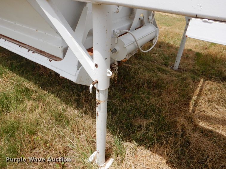 image for item FT9634 1988 Ranch bottom dump trailer