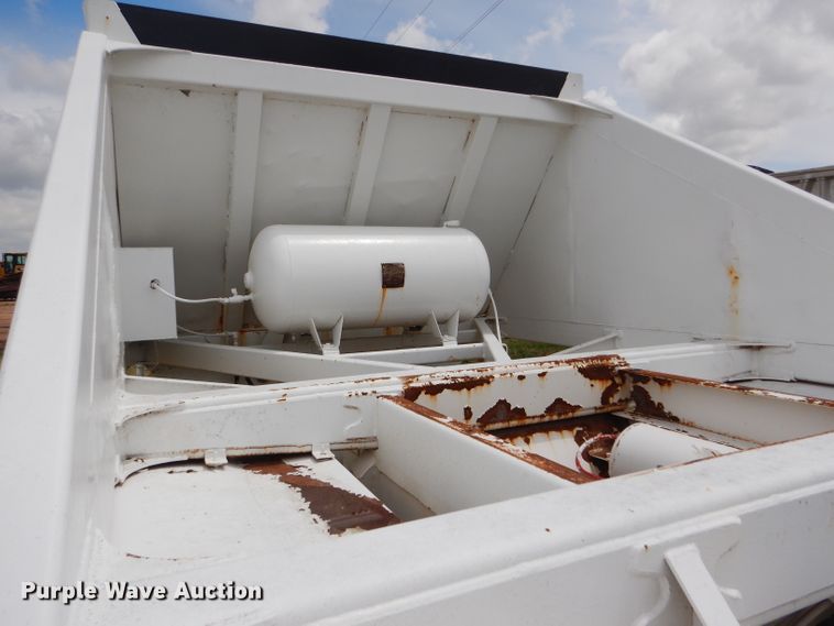 image for item FT9634 1988 Ranch bottom dump trailer