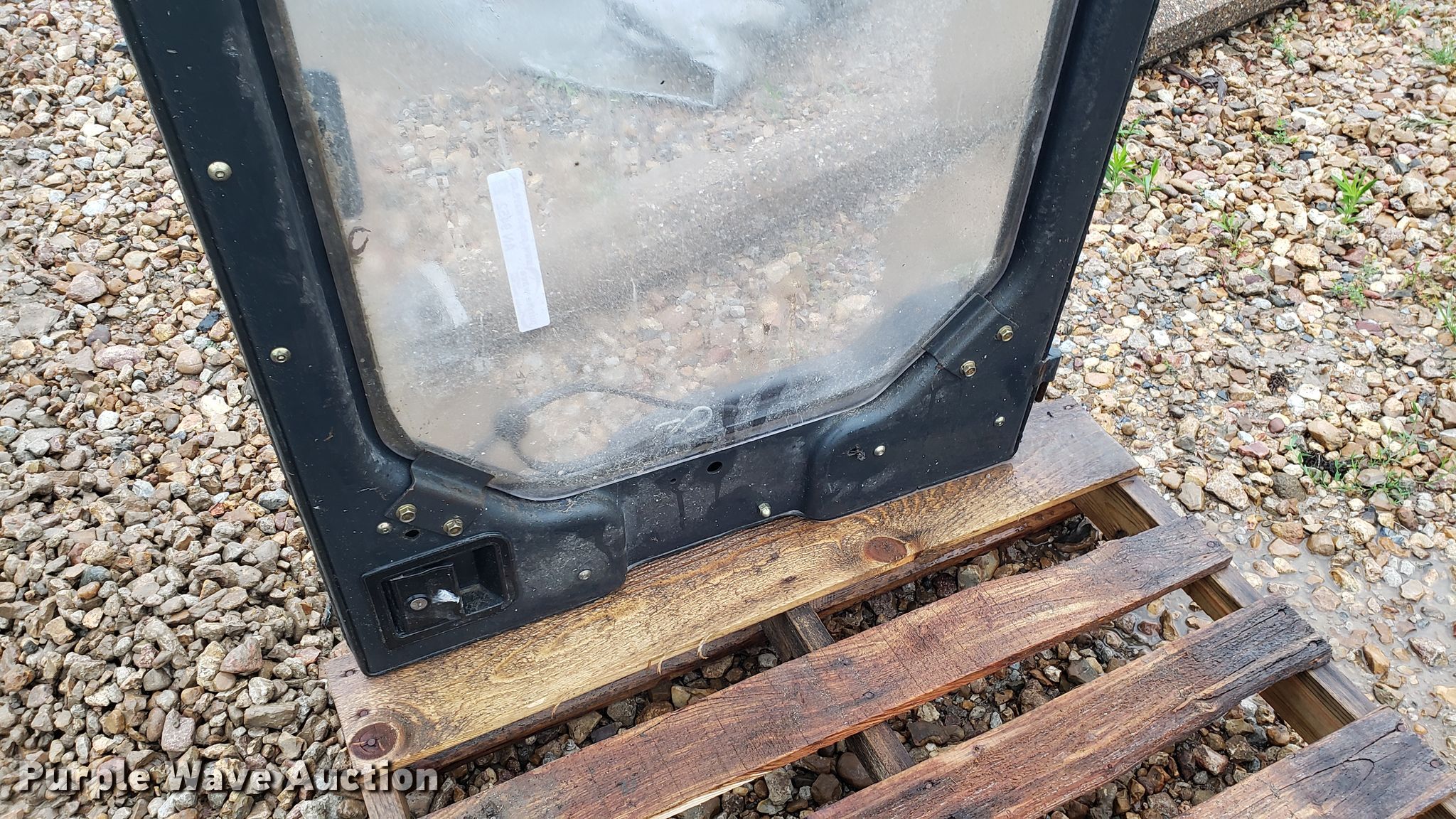 Bobcat F series skid steer doors in Olathe, KS Item AN9452 sold