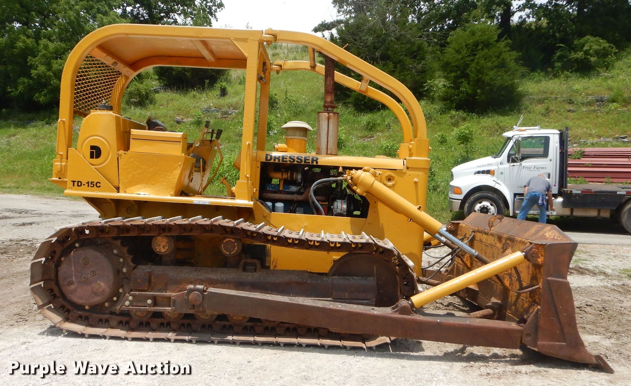 Dresser TD15C dozer in Seneca, MO Item ED9352 sold Purple Wave