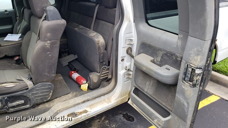 image for item EU9855 2005 Ford F150 SuperCab pickup truck