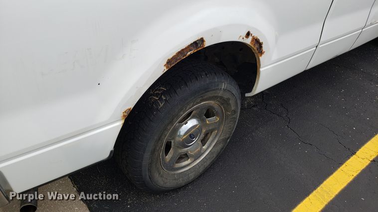 image for item EU9855 2005 Ford F150 SuperCab pickup truck