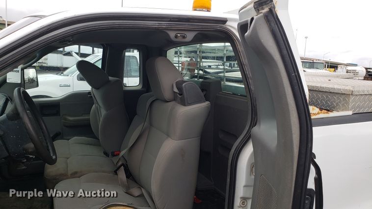 image for item EU9857 2007 Ford F150 pickup truck