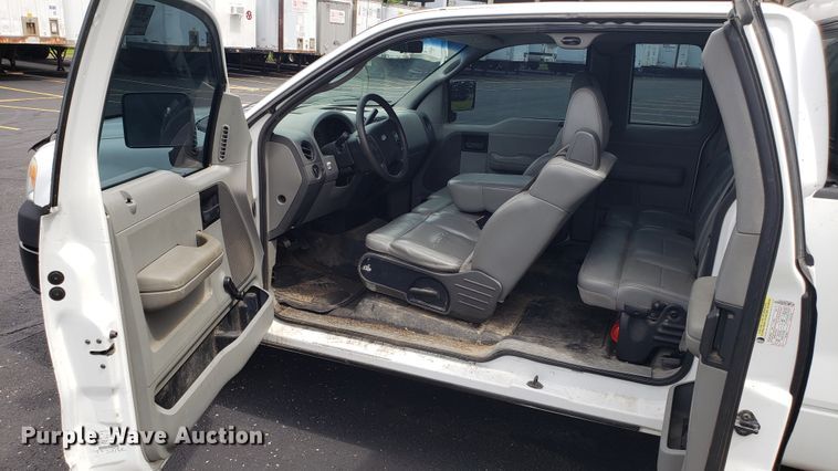 image for item EU9861 2005 Ford F150 SuperCab pickup truck