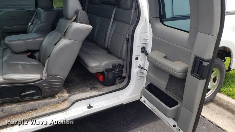 image for item EU9861 2005 Ford F150 SuperCab pickup truck