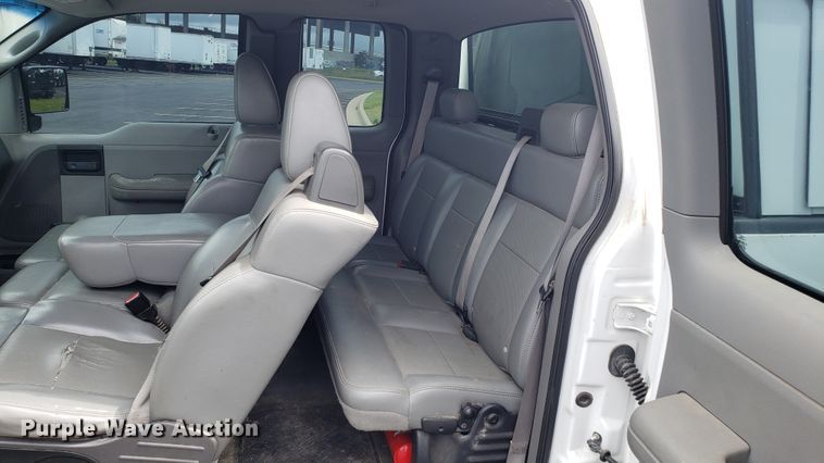 image for item EU9861 2005 Ford F150 SuperCab pickup truck